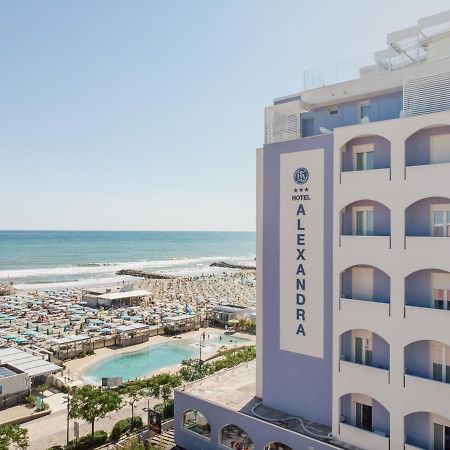 Hotel Alexandra - Beach Front - Healthy Xxl Breakfast & Brunch Until 12 30 - Parking Included Misano Adriatico Zewnętrze zdjęcie