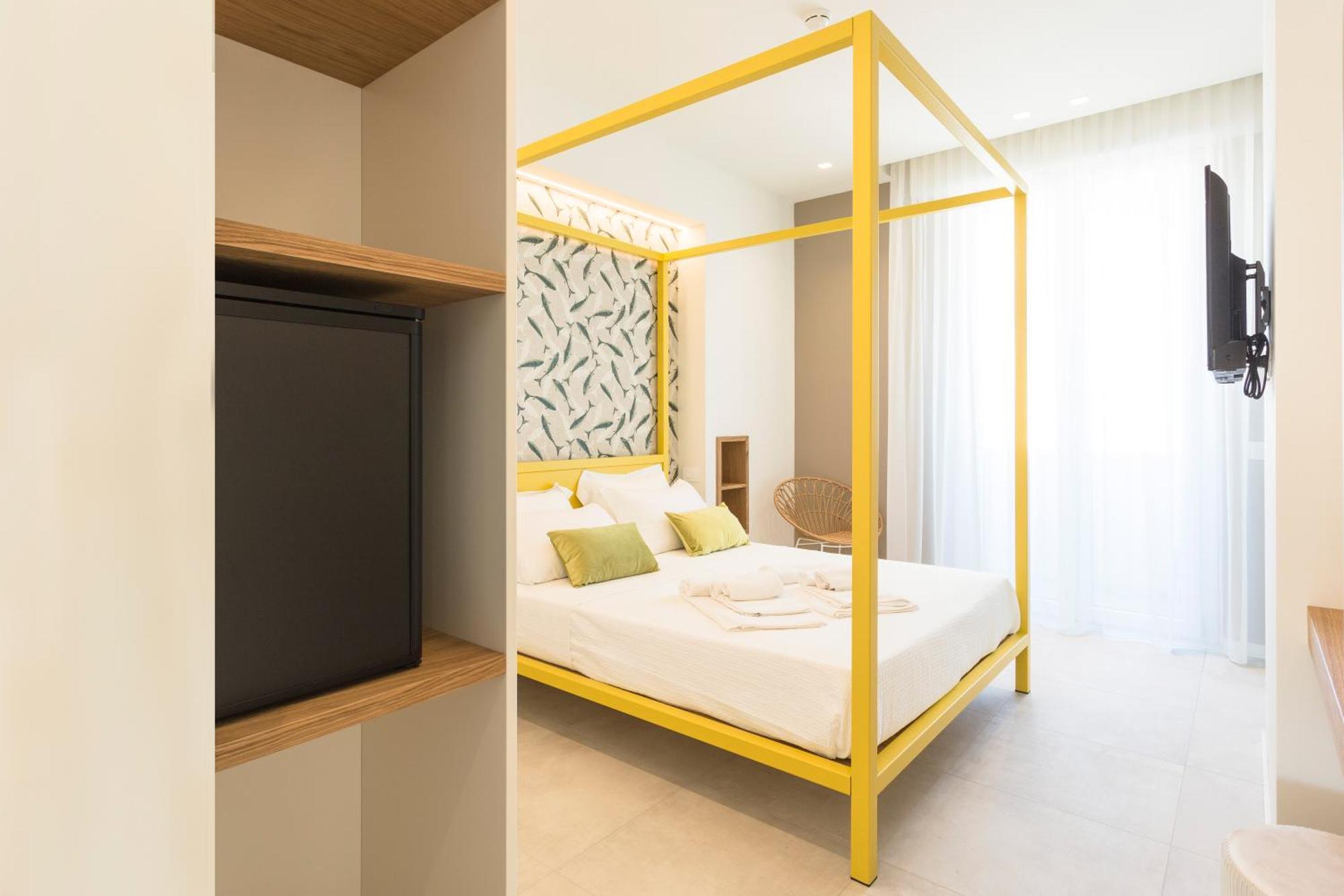 Hotel Alexandra - Beach Front - Healthy Xxl Breakfast & Brunch Until 12 30 - Parking Included Misano Adriatico Zewnętrze zdjęcie